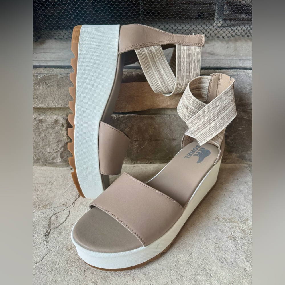 Sorel Women's Tan Platform Sandals with Elastic Ankle Wrap Size 8